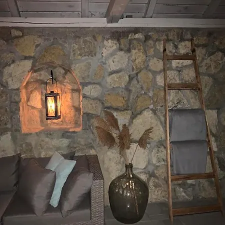 בית נופש Szoloskert Vendeghaz Balatonszolos