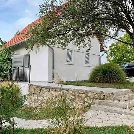 Szoloskert Vendeghaz בית נופש *