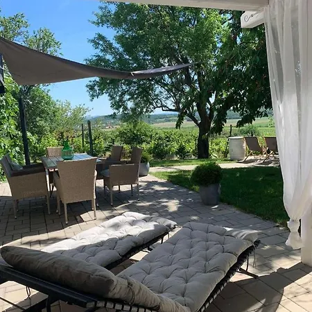 Szoloskert Vendeghaz Holiday home Balatonszolos
