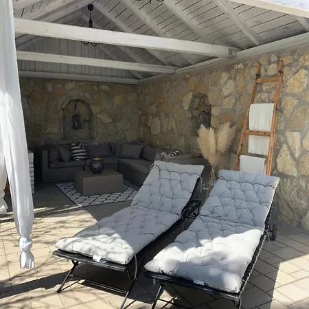 Szoloskert Vendeghaz Holiday home Balatonszolos