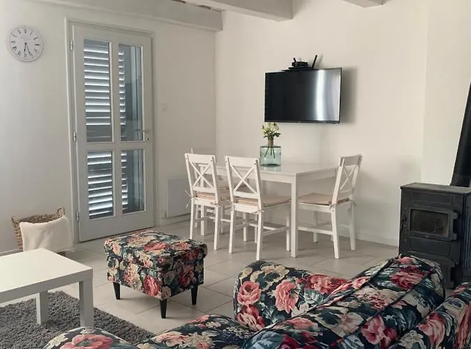 Szoloskert Vendeghaz Holiday home *